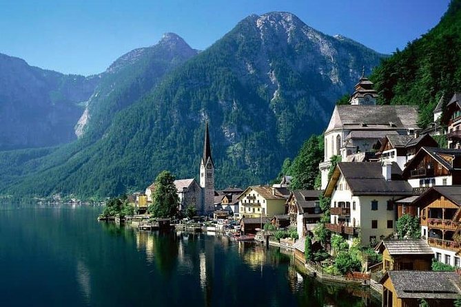 From Prague: Private Hallstatt Alps Day Trip with Lakeside Picnic - Stop 1 at Traunsee Lake: picnic first, stress later