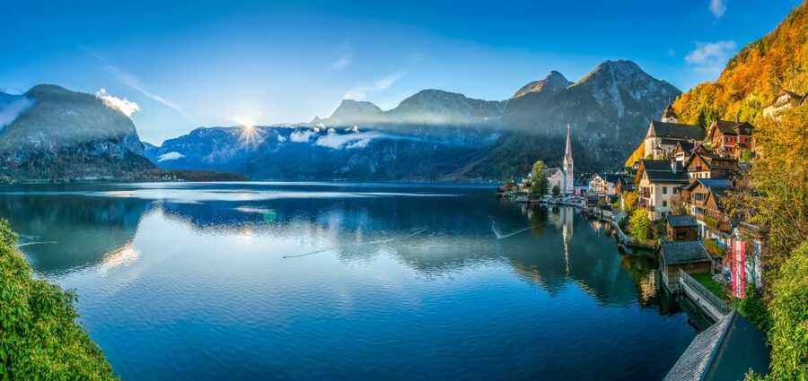 From Salzburg: Private Tour of Hallstatt - The lake-district drive: Fuschlsee, Schloss Fuschl, and St. Gilgen views