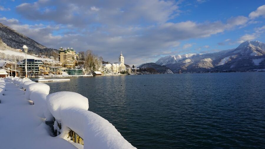 From Salzburg Romantic Carriage Ride through the Countryside - St Wolfgang free time: coffee break, lake stroll, and the village vibe