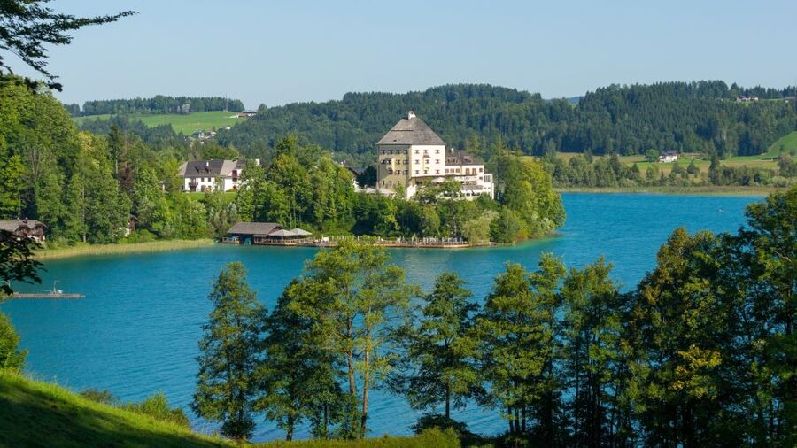 From Vienna: Austrian Lakes and Salzburg Private Tour - How free time actually helps (lunch, shopping, and breathing room)