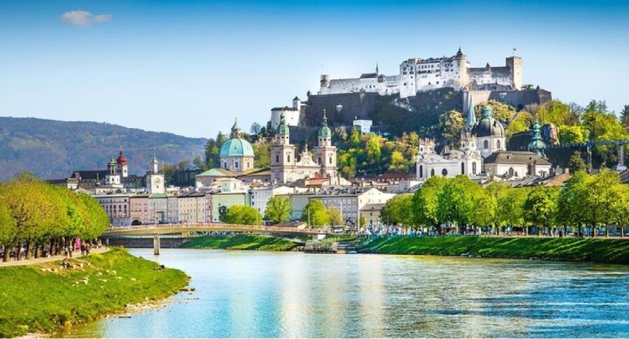 From Vienna: Melk, Salzburg, and Hallstatt Private Tour - Hallstatt’s Promenade, Skydeck, and Salt Mines Photo Options