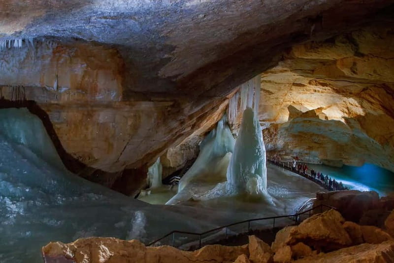 Hallstatt & Ice Cave & 5 fingers Private Trip From Salzburg - What to bring and what to expect (practical checklist)