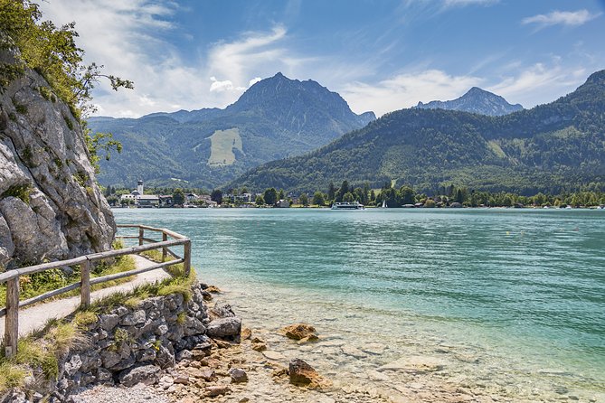 Private Lake District, St. Wolfgang and St. Gilgen Tour - Stop 2: St. Gilgen Mozartplatz With the Wolfgangsee Backdrop