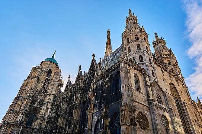 Private Transfer from Salzburg to Vienna: Door-to-door, English-speaking driver - What an English-speaking driver actually does for you
