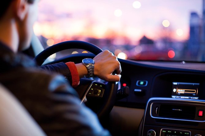 Private Transfer from Salzburg to Vienna: Door-to-door, English-speaking driver - Door-to-door logistics: easy pickup, real drop-off