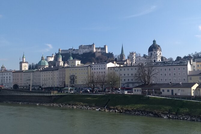 Private walking tour through the old town of Salzburg - Arcaded Courtyards, Grünmarkt, Kollegienkirche, and the Baroque Power Move