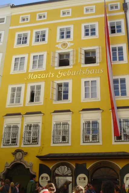 Salzburg 2.5-Hour Walking Tour: Mozart, Old Town & More - Makartsteg bridge crossing: the fastest way to feel the city change