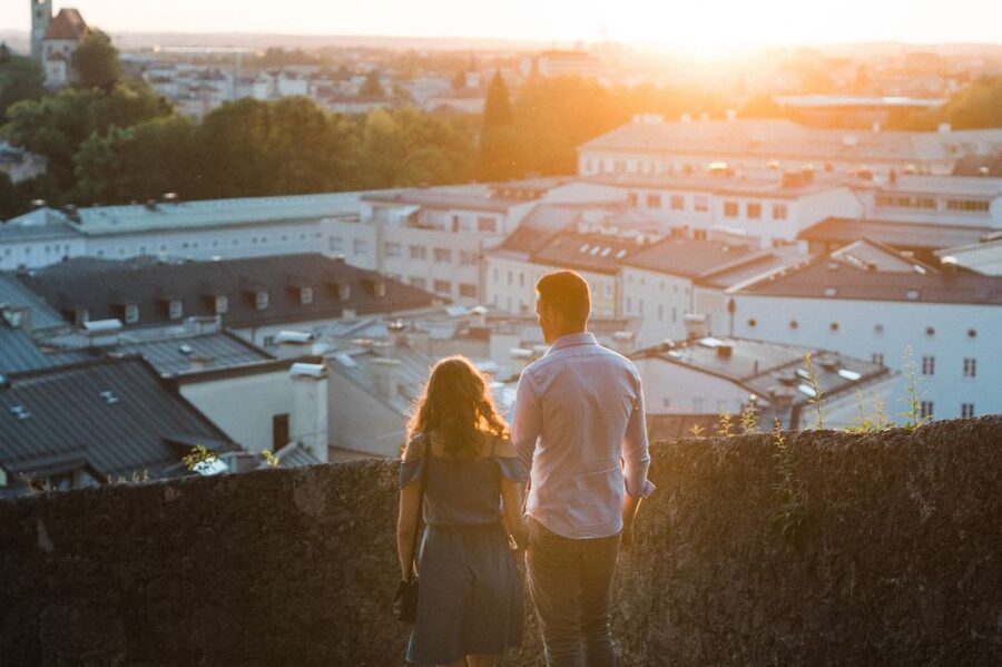 Salzburg: 2-Hour Guided Walking Tour with a Photographer - Who this tour is for (and who should skip it)