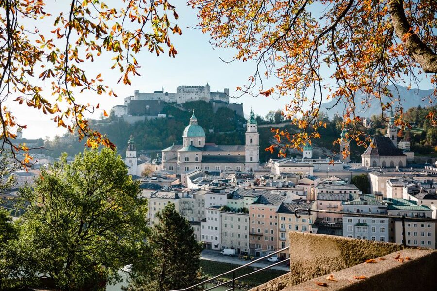 Salzburg: 2-Hour Guided Walking Tour with a Photographer - The Kapuzinerberg climb and the fortress view you’ll want to remember