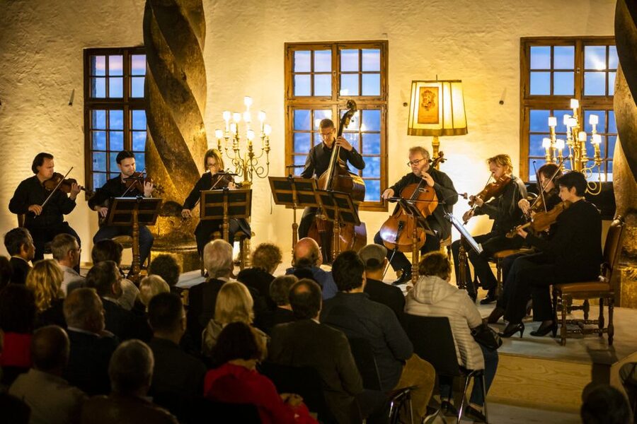 Salzburg: Best of Mozart Fortress Concert and Dinner - VIP Golden dinner and concert: when better seats and drinks are worth it