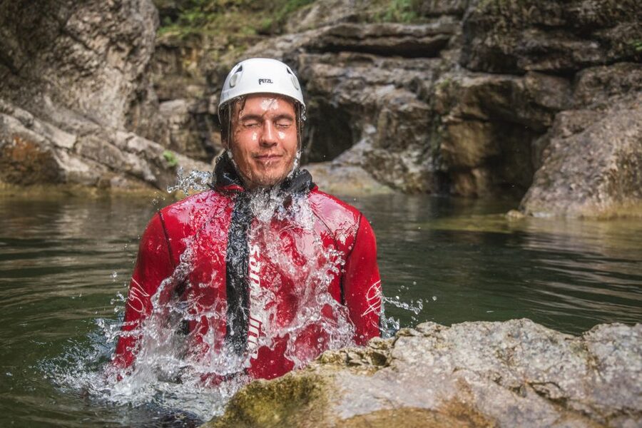 Salzburg: Canyoning Trip to Salzkammergut - Safety briefing and gearing: what you’ll do before your first jump