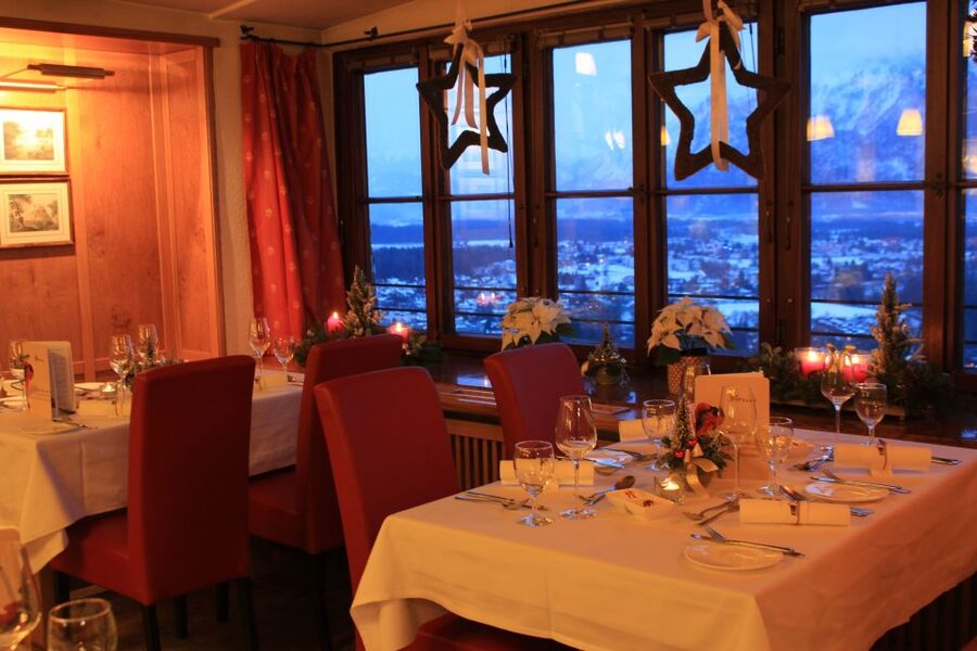 Salzburg: Christmas/Advent Concert & Dinner - Your Funicular Ride: Quick, Included, and Worth the Trip