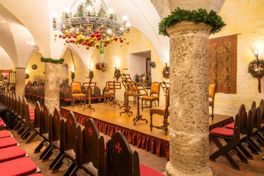 Salzburg: Christmas/Advent Concert & Dinner - Who This Salzburg Christmas Concert and Dinner Is Best For