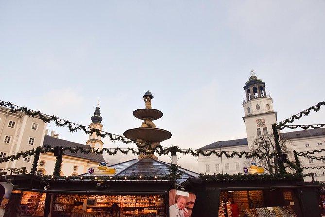 Salzburg Christmas Market & City Tour - Stop 7: Back at Residenzplatz for the Christmas tree tradition and a warm finish