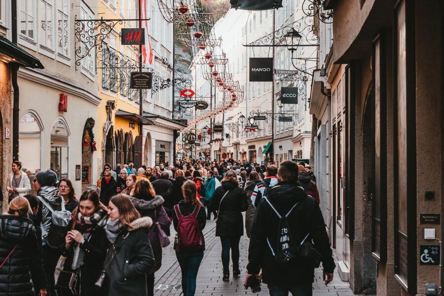 Salzburg: Express Walk with a Local in 60 minutes - Meeting at Café Mozart: A Practical Start Point