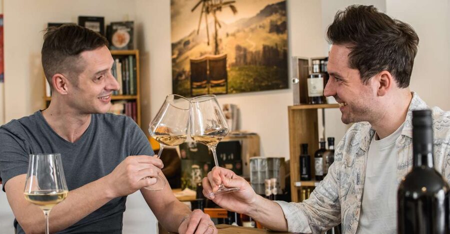 Salzburg: Guided Wine Tasting in a Hidden Wine Bar - Austrian wine, fast context, in a small bar
