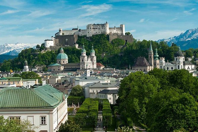 Salzburg Introduction Walking Tour - Mirabellgarten: guided time in a key old-town landmark
