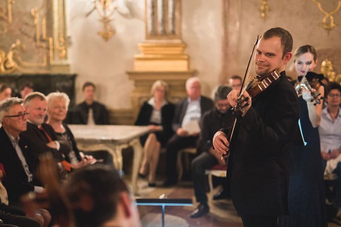 Salzburg: Palace Concert at the Marble Hall of Mirabell Palace - The evening schedule: how the 1h45 recital actually plays out