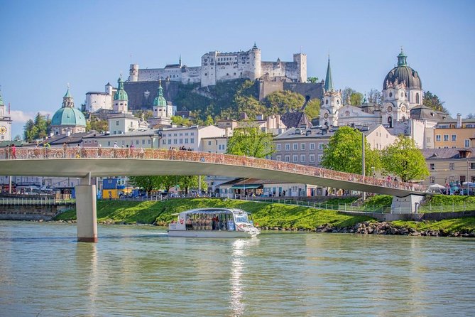 Salzburg Panorama Cruise on the Salzach river - The main route: Salzburg Altstadt from the river