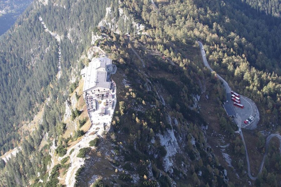 Salzburg: Private Eagle's Nest Tour - The 6.5-kilometer single-lane climb: steep, narrow, and very real