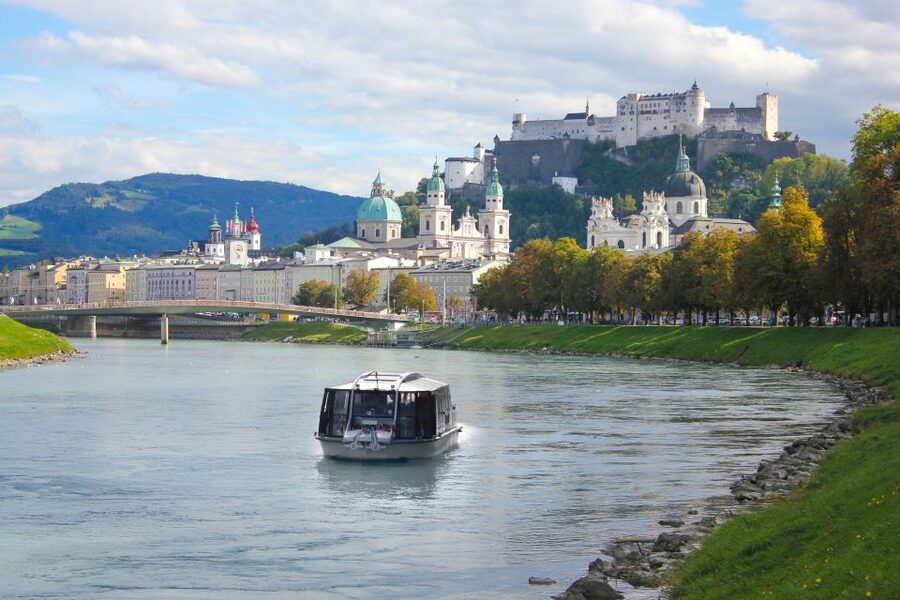 Salzburg: River Cruise & Best of Mozart Fortress Concert - Inside the Fortress: What the Best of Mozart Concert Feels Like