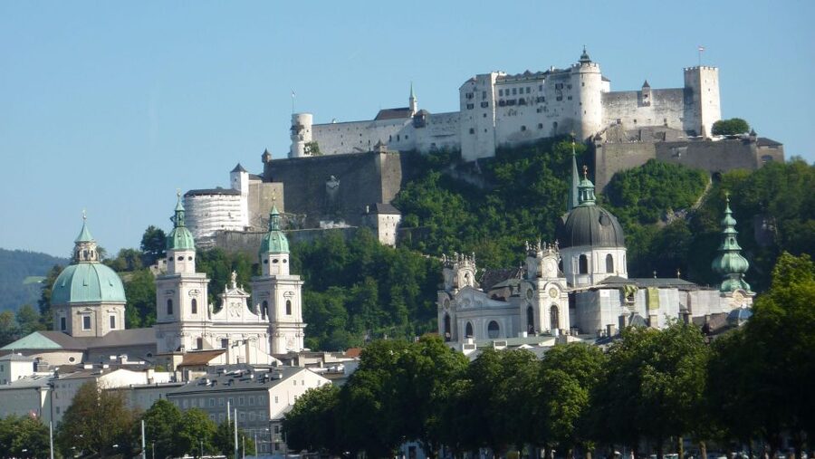 Salzburg “Sound of Music” Private Driver-Guided Tour - The Real-Life Von Trapp Story Behind the Scenes