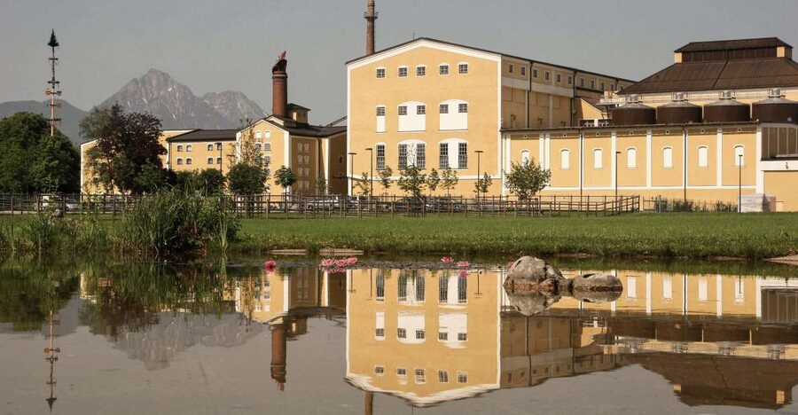 Salzburg: Stiegl Brewery Tour with Beer Tasting - Stiegl-Brauwelt: your best Salzburg beer stop starts inside the shop
