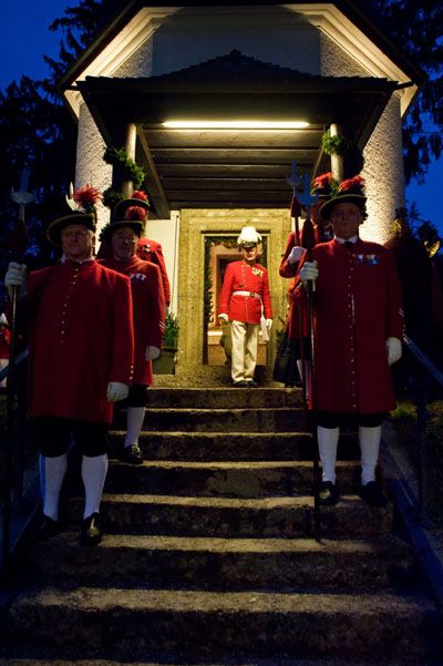 Silent Night Oberndorf Christmas Eve Tour from Salzburg - Who this tour suits best