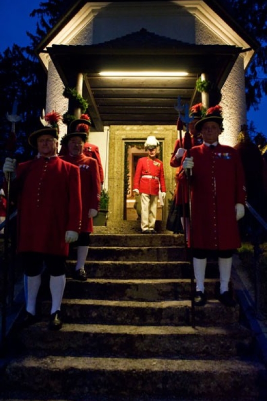 Silent Night Oberndorf Christmas Eve Tour from Salzburg - Meeting at Mirabellplatz: get your bearings fast
