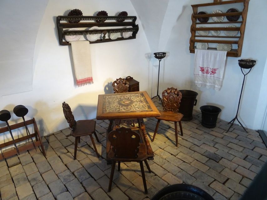 Skip-the-line Hohensalzburg Fortress Private Tour and Ticket - Logistics that matter on a hill: timing, walking, and what to pack
